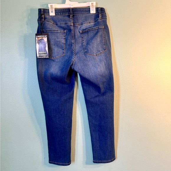 NY&C , high-waist skinny 24.6” capri, size 10. - Picture 2 of 5